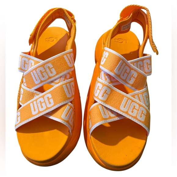UGG Shoes - UGG LA CLOUD SANDALS